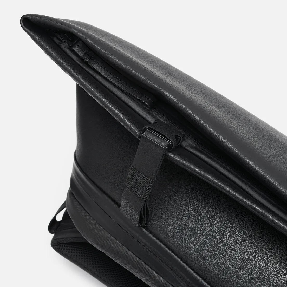 Cote&Ciel Рюкзак Isar Medium Allura Recycled Leather